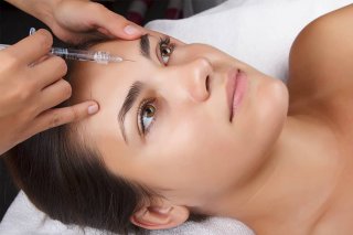 Les Injections de Toxine Botulique à Metz et Alentours : La Beauté Naturelle Révélée par l’Équilibre