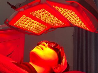 Les bienfaits de la luminothérapie LED en médecine esthétique